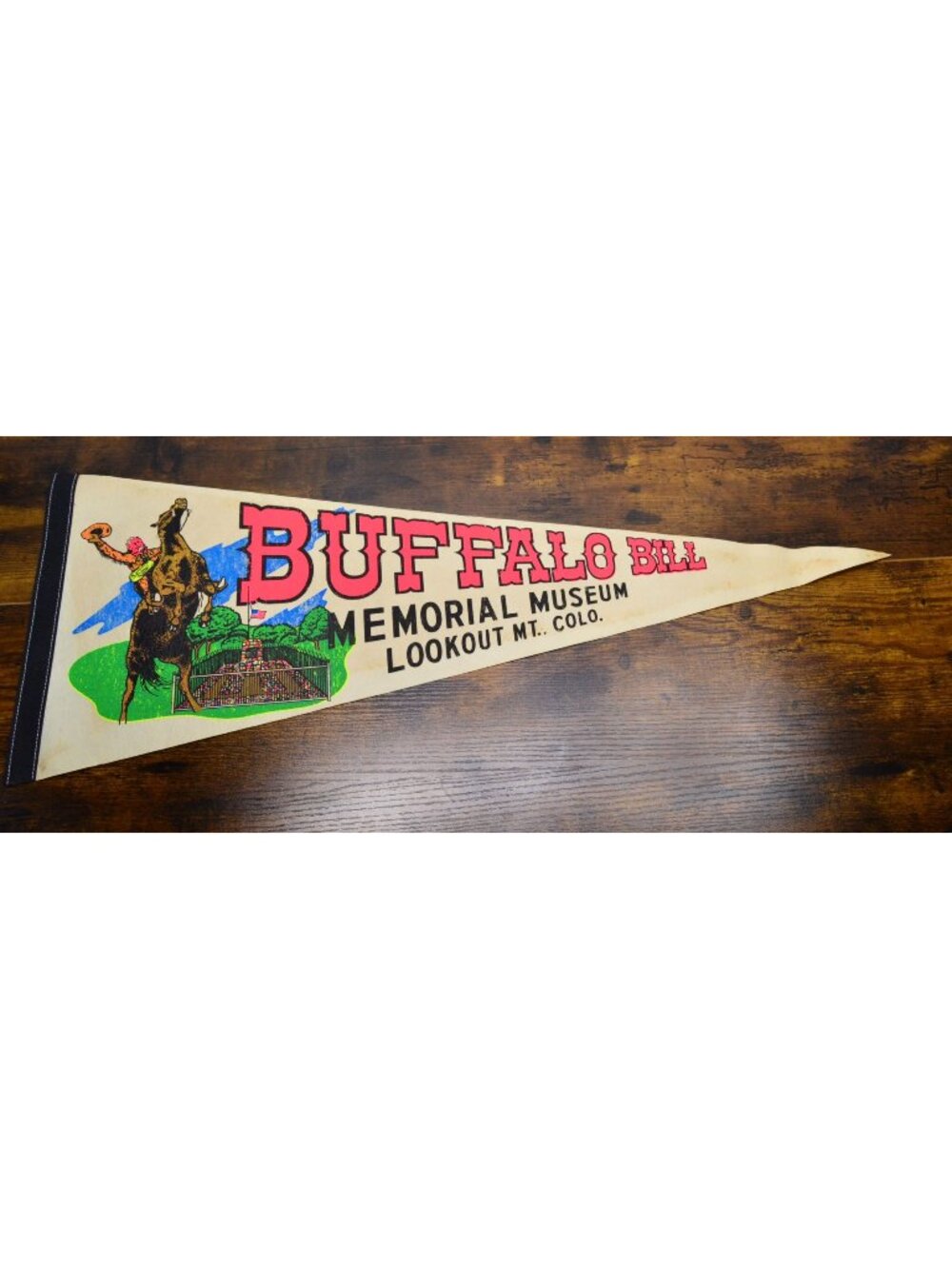 Vintage Buffalo Bill Memorial Museum Lookout Mt., Colorado pennant 30 inches